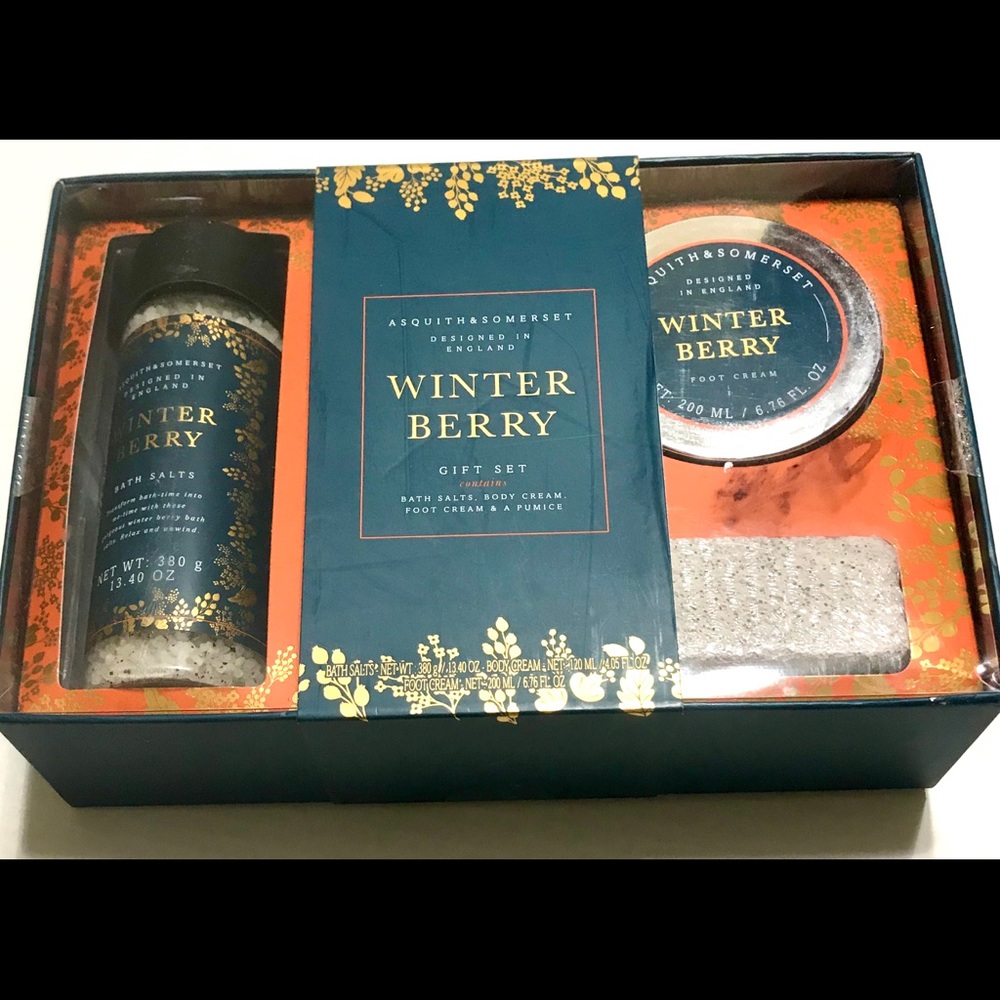 Asquith & Somerset Winter Berry New Bath Gift Set - Picture 3 of 6